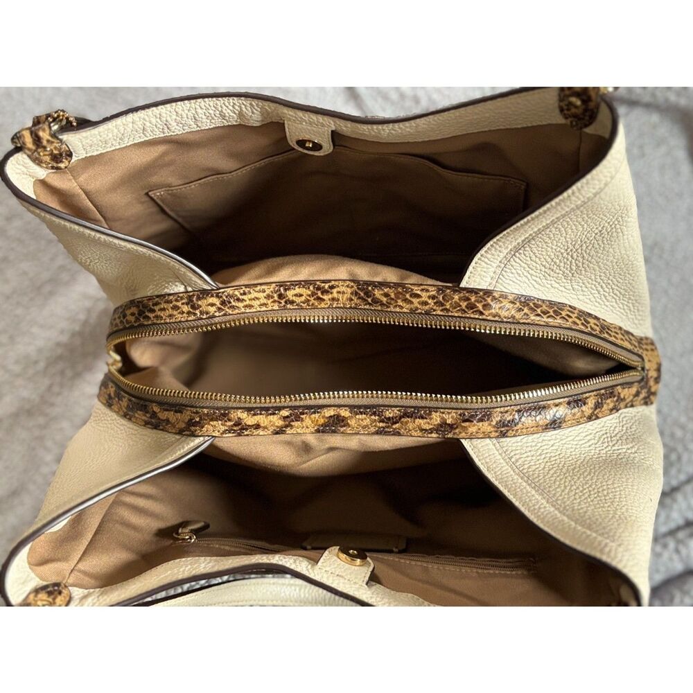 Coach Kristy Shoulder Bag in Colorblock Signature Canvas - Picture 6 of 11